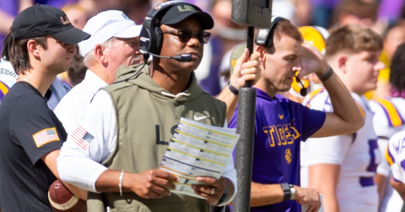 LSU interim head coach Frank Wilson (Photo: © SCOTT CLAUSE / USATODAY Network / USA TODAY NETWORK via Imagn Images)
